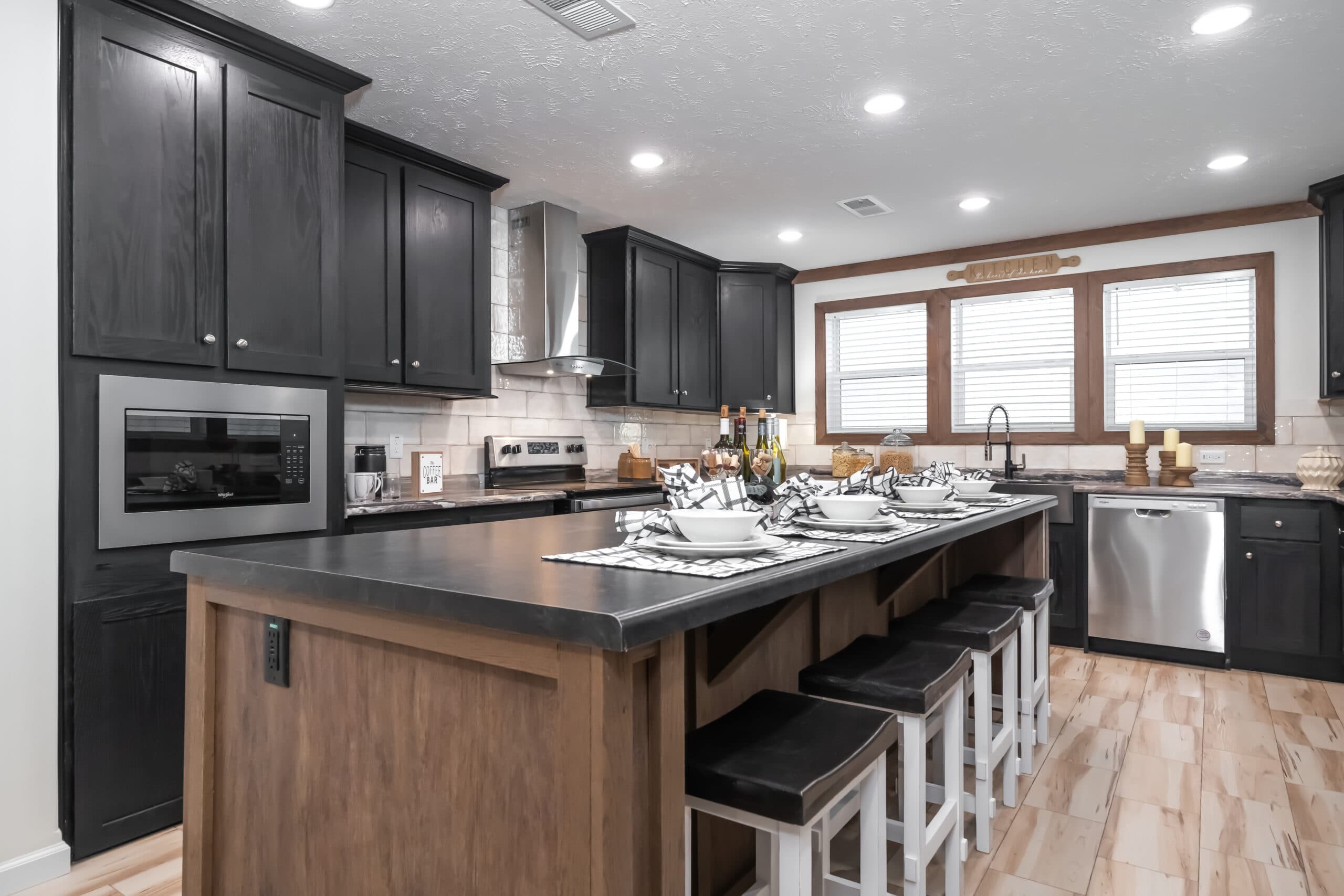 Kb-3249 gemstone kitchen home features