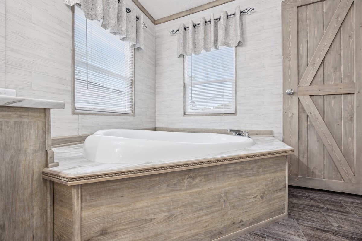 Md-26 rawhide bathroom home features