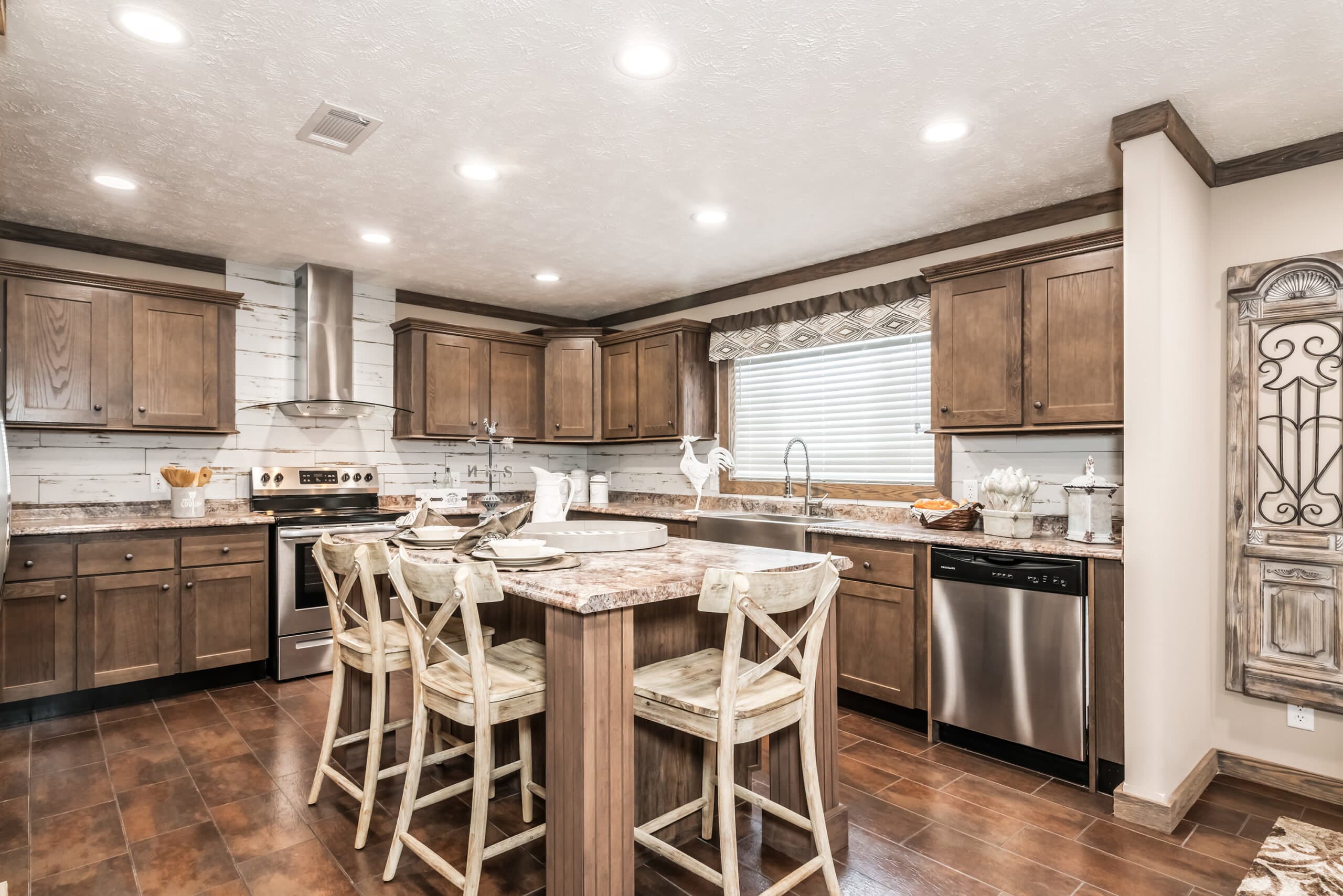 Kb-3243 kitchen home features