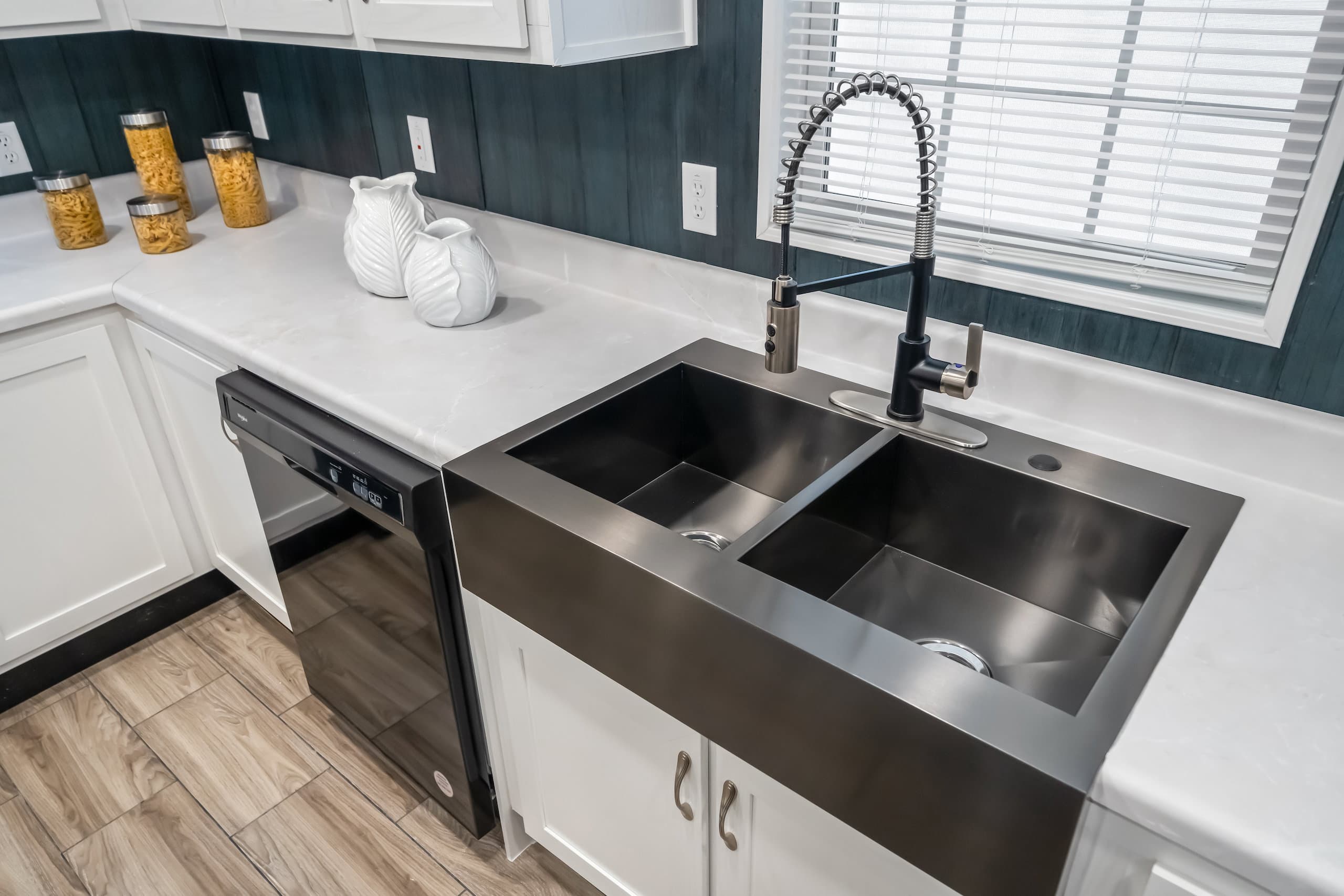 Md-50-32 kitchen home features