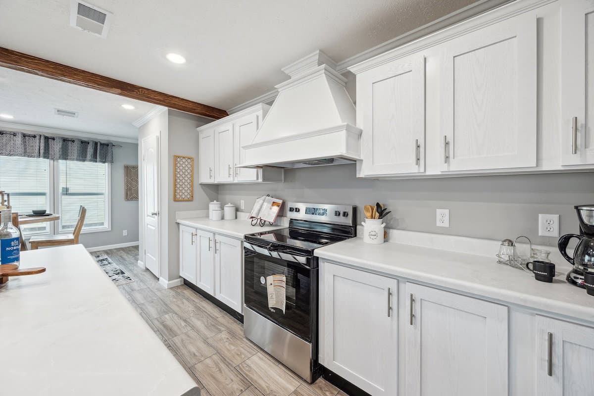 Md-10-32 lynnox kitchen home features