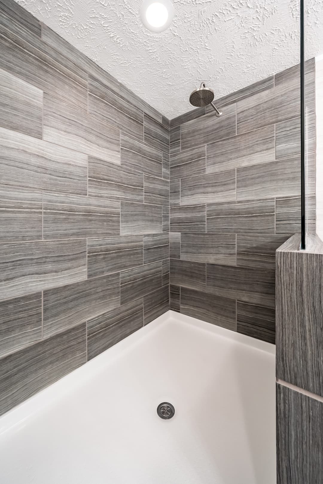 Md-41-32 bathroom home features